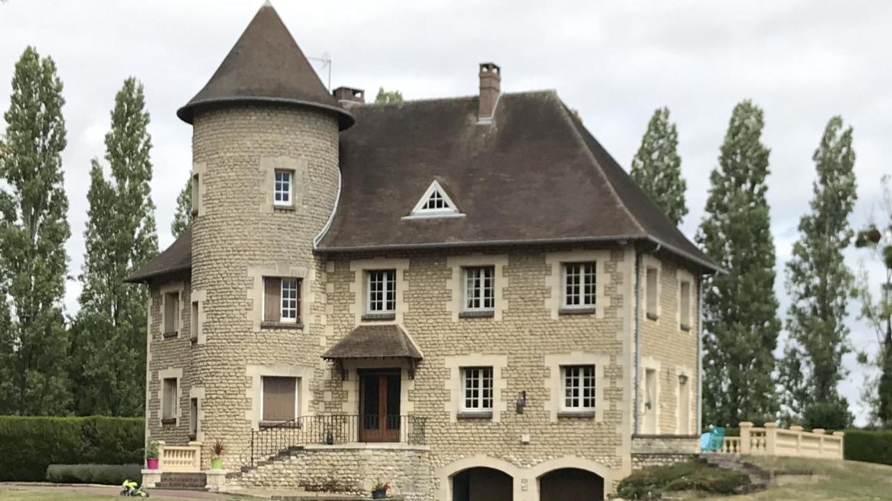 Demeure Des Carila Bed & Breakfast Heudebouville Eksteriør bilde
